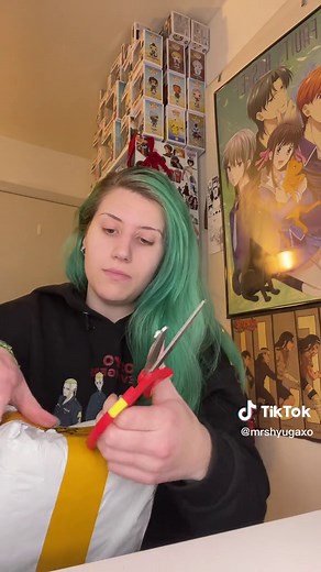 Anime Unboxing: Discovering Rare Figurines and Collectibles