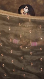 32K views · 90 reactions | Bold Smoky Arabic Cocktail Bridal Makeup Look | Goldy Hunjan Makeup Studio | Facebook