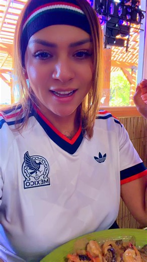 Alanis Tia de Ala — Breve presentación