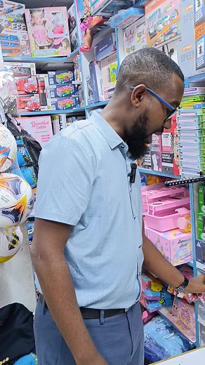 Do you believe you can afford a Benz or a Rolls Royce? Well, now you can – and at just Ksh 2,499/- Get your hands on our premium die-cast models of: 💎 Mercedes Benz 👑 Rolls Royce Realistic details, smooth finish, and perfect for collectors or cool gifts! 🎁 📍Available now – limited stock! DM to reserve yours today. #diecastcars #affordableluxury #benz #RollsRoyceToy #Toyphactory #collectorsedition #Kamukunjitoy