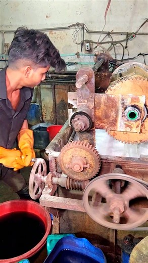 Hard to believe! 😮 With a few powerful machines, chemicals, and water, rusty old iron is transformed into shiny new metal and carefully packaged! ⚙️✨📦🔥 | Amazing Bangla