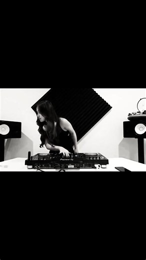 DJ Tít Vinahouse Remix mới nhất