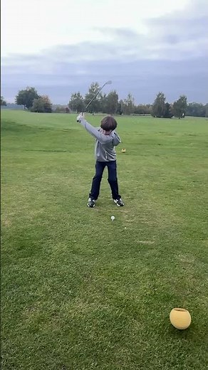 Slow Motion 6 Iron – Front View Golf Swing! 🏌️‍♂️💥