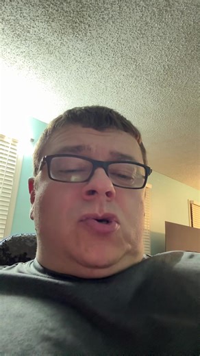 Try to re-thread 3-D printed bolt to add threads. Do you think that will work?##3dprintingfail #3dprinting #3d