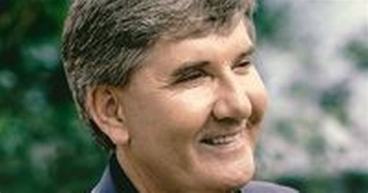 Daniel O'Donnell sang emotionally for fellow mourners as sister laid to rest