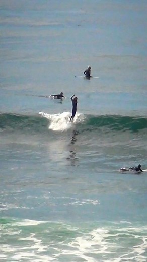 Life is good! 🤙🏼🌊😁 Riding my Roach Model by @actionsurf @roach_designs #surf #longboard #hangten #surfing #fun #lifeisgood #happy #ocean #yew #explore | Ty Roach
