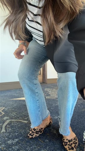 This is the perfect little blazer!