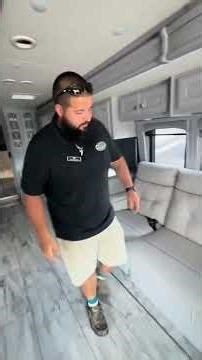 *NEW* 2024 Fleetwood Discovery LXE 44S Diesel