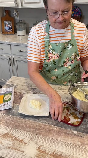 300K views · 9.3K reactions | Mama Sue makes MASHED POTATOES, from the Volume 1 cookbook. | Mama Sue’s Southern Kitchen | Facebook