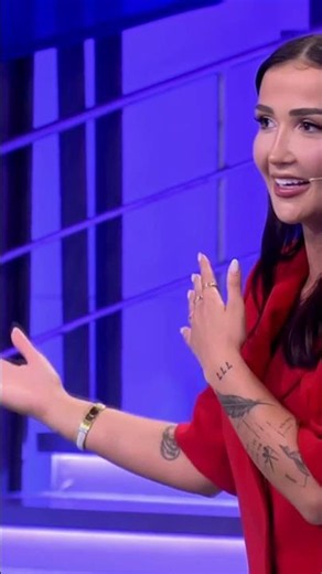 Incident gjatë emisionit, Xheneta Fetahu i griset fustani live ne Top Arena, Më ka marr mësysh Mateo