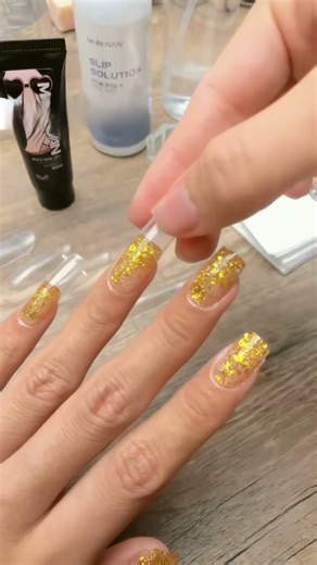 🔗Link In Bio 💞💅🏻How to Apply Polygel Over Nail Tips‼️ #polygel #nails