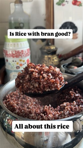 Nasreen Fawaz-NutritionCoach on Instagram: "How To Cook Matta Rice With Bran 1.Wash your rice very well and pour enough water 2.In Medium flame cook for a whistle in a pressure cooker 3.Make it to sim and cook for another 20minutes 4.Make sure theres no pressure and drain it well Brown Rice (with Bran) vs White Rice 1️⃣ Fibre Content • Brown rice (with bran): High fibre (≈ 3–4 g per cooked cup) • White rice: Very low fibre (≈ 0.5 g per cooked cup) Benefit: Brown rice keeps you full longer, suppo