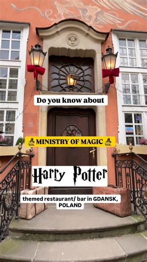 Sandeepa | 9-5 Travel & UGC Creator | Stockholm on Instagram: "More about this Magical restaurant in GDANSK🔽 🪄Calling all Potterheads fans—this is a MUST-VISIT in Gdansk, Poland! ✨ From the restaurant’s enchanting decor to the spellbinding dishes & drinks, every detail transports you straight into Harry Potter’s universe. 🧙‍♀️Expect to find Dementors, broomsticks, wizard hats, and walls adorned with iconic movie frames. Keep an eye out for Hedwig and Dobby, too! 🧁The desserts? Pure magical c