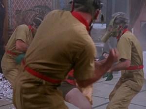 【蝙蝠侠|自翻】击败谜语人后，蝙蝠侠仍对佳人念念不忘(0102.3)