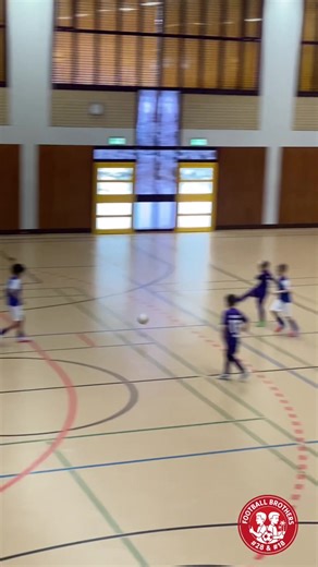 Nathan’s Best Tournament Highlights | Skills, Dribbles & Close Chances ⸻ ENGLISH 🇬🇧 Some highlights from Nathan’s last tournament. Great first touches and nice dribbles. No goals this time, but his overall play looked really strong. Watch till the end, drop a like, subscribe and leave a comment! VIETNAMESE 🇻🇳 Một vài khoảnh khắc nổi bật của Nathan trong giải đấu vừa rồi. Những pha khống chế bóng và rê bóng rất tốt. Dù chưa ghi bàn, nhưng lối chơi tổng thể rất ấn tượng. Xem nhé, nhớ thả like,