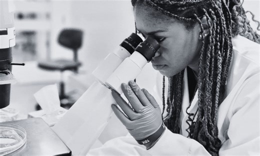 NYU Provides College-Level STEM Research Courses to Middle, High School Students