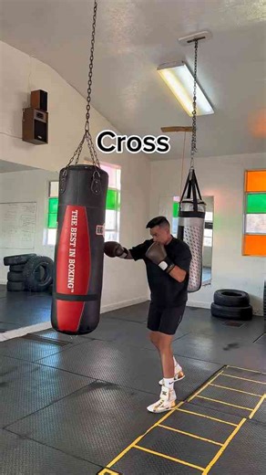 Two realistic boxing combos to practice