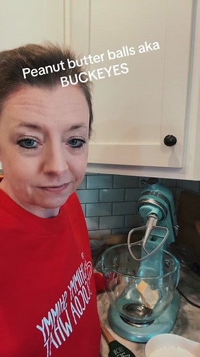 Delicious Peanut Butter Balls Recipe for Holiday Treats