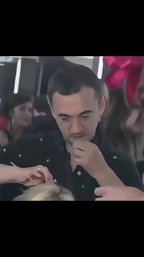 Carmen Kass Walks for Dolce&Gabbana Spring/Summer 2006