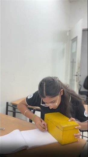 When you realize you're just an design aspirant #design #nift #reality