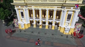 The Hanoi Opera House Management Board has launched a night cultural tourism product named “Music Garden”, with which people can enjoy music and the theatre’s architectural beauty at night. See more at: https://en.vietnamplus.vn/ | Vietnam News Agency