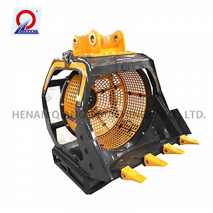 [Hot Item] Heavy Duty Screening Bucket for Excavator with Replaceable Screens and Blades