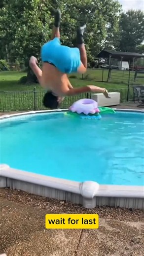 try to not laugh 🤣 Epic #funny #amazingmemes #hilariousfails #youtubeshorts #fails #fun #memes