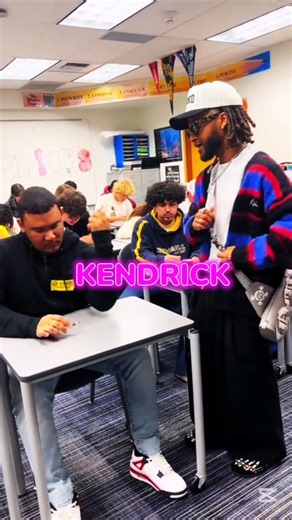 This is a crazy PEN TAPPING Beat!