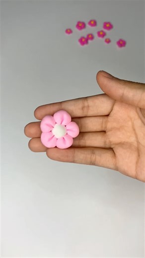 Easy Mini Clay Flower Tutorial 🌸 #diy #easydiy #diyflowers #clayasmr