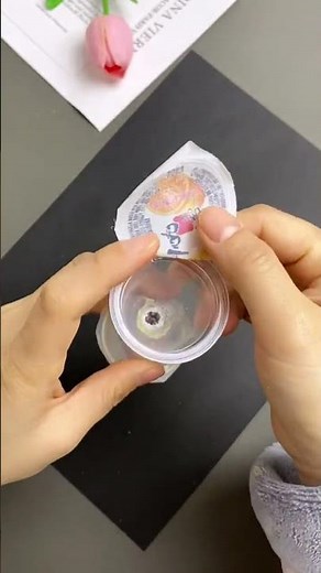 Make a fun sand timer with two jelly cases for children to observe the loss of sand and feel the