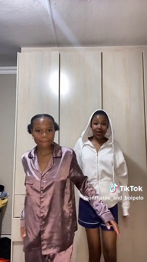 Twin Love: Unmatched Affection Revealed!