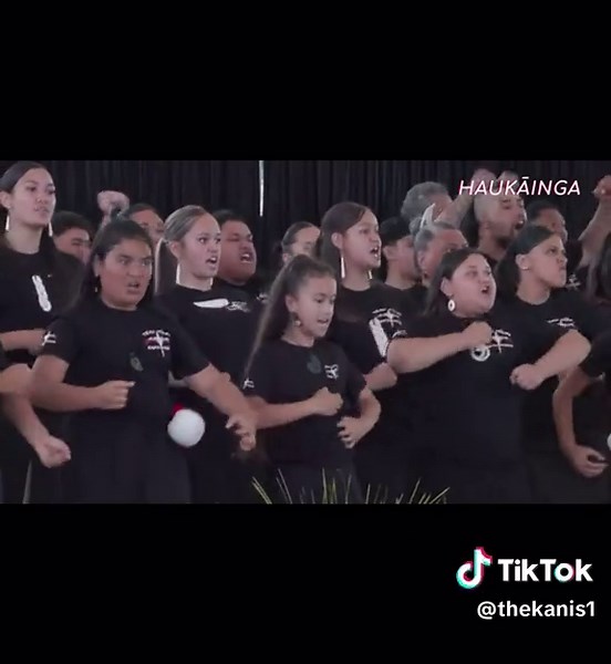 Te Kapahaka o Te Aupōuri ki Te Hiku Maiangi