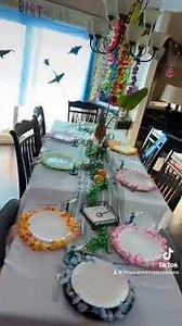 Indoor luau DIY #partydecor #diypartydecor #diypartyideas #partydecorationideas #luau