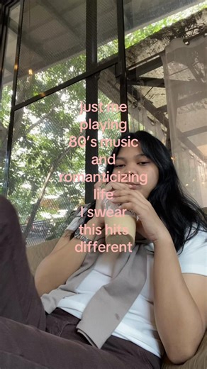 Nostalgic Playlists of 80s and 90s Music