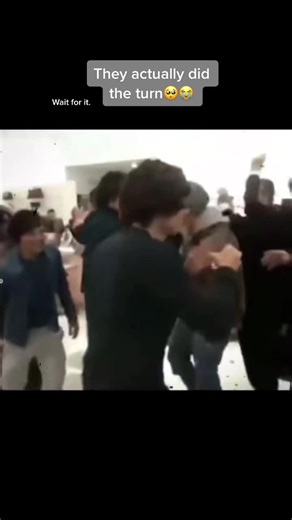 Harry Styles and Louis Tomlinson Dancing Happily