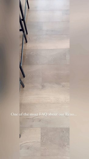 When we put @urbanfloor engineered wood flooring in our house it was my dream floor. I never thought I’d find something I liked as much on a smaller budget with more durability. But I was AMAZED at the quality of their luxury vinyl. The 9” planks are made with technology that mimic stained European oak wood floors, and even have embossed grain! But the best part is they are waterproof and scratch resistant. Ultimate durability that will hold up to wear and tear and the test of time. We chose the