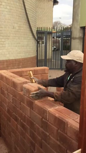 Building Techniques with Hydraform Interlocking Blocks