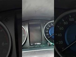 Resetting the Service light of the Toyota Hilux.