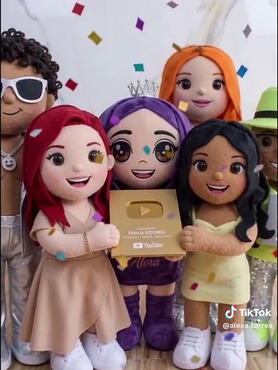 A veces no se trata solo de un voto… se trata de creer en alguien. 💜 De apoyar su proceso, su esfuerzo, cada momento que ha dado con el corazón. Hoy Alexa no solo necesita likes, necesita de nosotros. De cada persona que ha sentido su energía, su entrega y su verdad. Este es el momento de demostrar que no está sola. Que hay un team real, firme y presente. Vota por Alexa. Hazlo con el corazón. 🗳️✨ Porque cuando apoyamos de verdad… se siente.