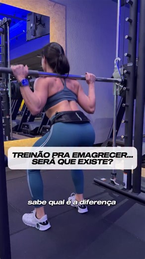 Inemar Fonseca | Emagrecimento on Instagram: "Qual é o melhor treino pra emagrecer? Não existe treino diferente pra emagrecer, definir ou ganhar músculo. O treino de musculação é o mesmo: foco em hipertrofia. 💪🔥 Sem isso, não tem resultado consistente. O que muda de acordo com o objetivo é a dieta. Déficit maior pra emagrecer mais rápido. Déficit menor pra definir e ganhar um pouco de músculo. Superávit pra quem quer crescer de verdade. 🍽️🧠 Treino é base. Dieta ajusta o caminho. E se quiser 