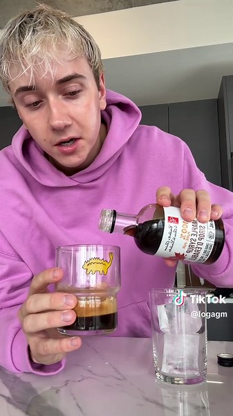 Matcha vs. Coffee: My Daily Beverage Dilemma