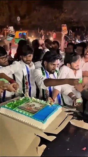 📍 Reva University, Bengaluru: Mass Birthday Celebrations of Jagananna 🎉#HBDYSJagan #AndhraPradesh