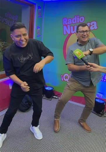 En exclusiva para ‘Qumbias y Risas’ con el gran Edwin Sierra y Oscar Del Rio llega ‘El Gato’ Bazán con sus icónicos pasos 🫣😂