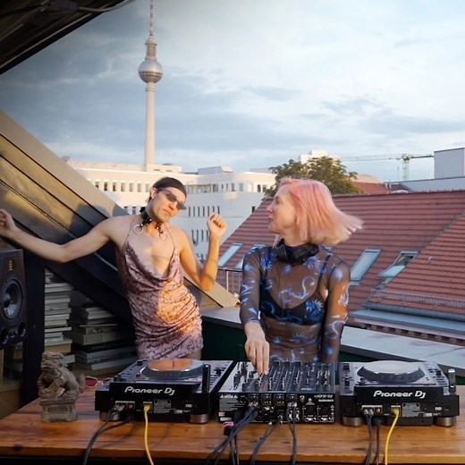 Ellen Allien on Instagram: "Happy UFO Release 🛸 Rosen EP is digitally out today 👽 with KCKC our balcony hymn 🛸 12” record will land soon 🖤 id : EA🛸kckc 🛸 Link in bio 👆🏻 #ellenallien #ufoinc #techno #balcony"