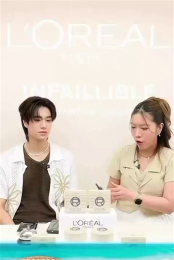 Mc asked which cushion shade phu will chose for pond?🐼:Honestly I don't know. To be honest. I've not noticed who's fairer.. But I've heard fans say that Pond might be fairer. So if I use shade 20, Pond should probably use 20 or even higher.#LOrealRaffiaCushionXPhuwin