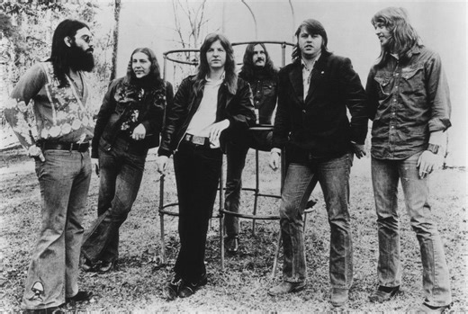 1977 hit ranked among best country rock songs of all time became a breakup anthem