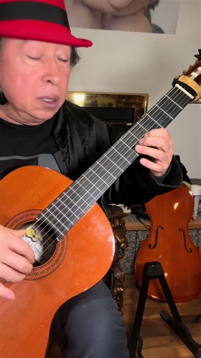 Ejercicios intermedios #angelfargas #tutoriales #requintos #ukuleles #bajoymelodia