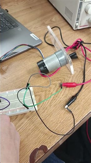 Control de velocidad de motor con MOSFET IRFZ44N y PWM de Arduino. Práctica #5. Suffo Peimbert