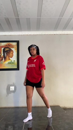 Muffin Mukbang with Dancer Sandra