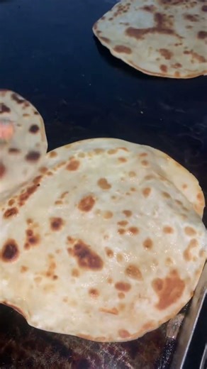 One of the favorite food in Kenya chapati 🫓 🥰
